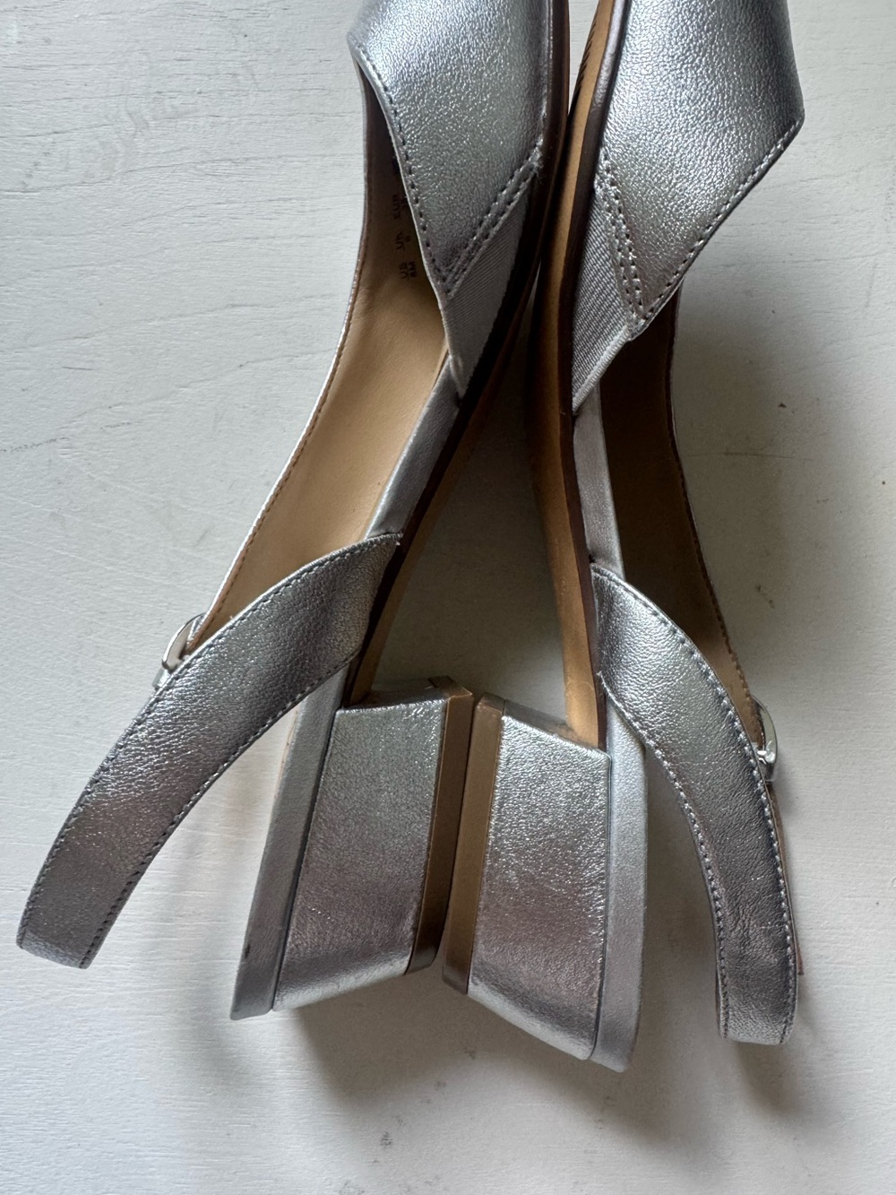Nauralizer Banks Silver Leather Slingbacks - Picture 14 of 16